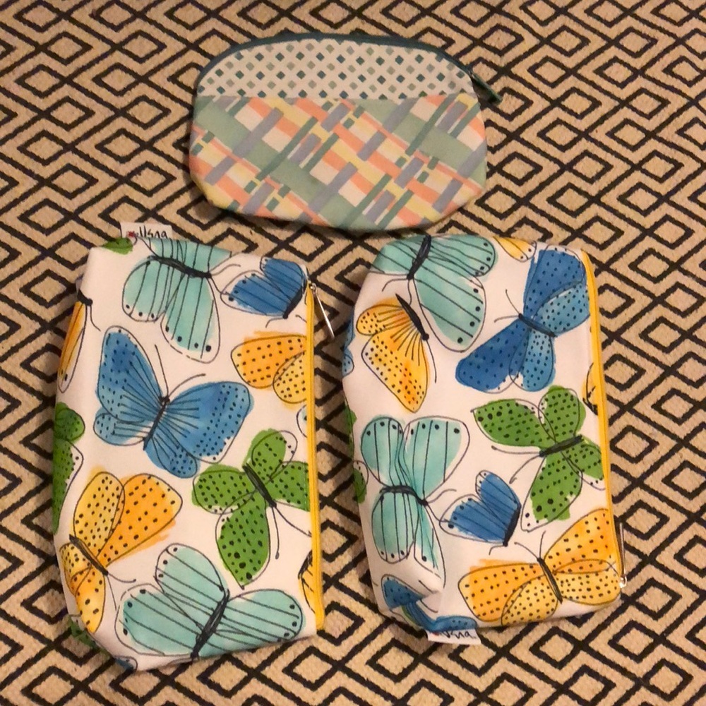 NEW bundled Clinique Makeup bags (3 bags)